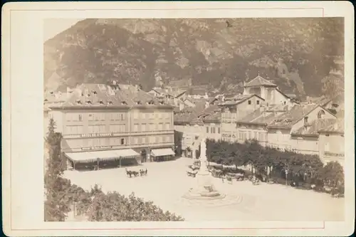 Kabinett Foto Bozen Bolzano Südtirol, Teilansicht, Platz, Denkmal