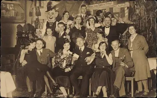 Foto Ak Schierke Wernigerode am Harz, Bräustübl, Silvesterfeier 1930/31, Festgesellschaft