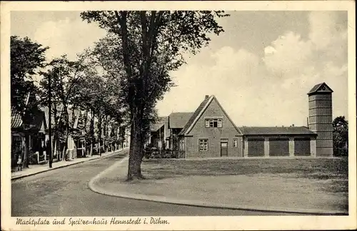 Ak Hennstedt in Dithmarschen, Marktplatz, Spritzenhaus