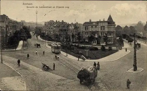 Ak Arnhem Gelderland Niederlande, Sweerts de Landasstraat an Zijpand weg, Tram