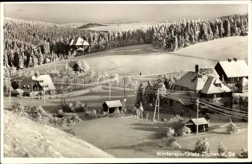 Ak Zinnwald Georgenfeld Altenberg im Erzgebirge, Berggasthaus Zinnwaldbaude, Winteransicht