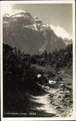 Ak Tirol in Österreich, Gesamtansicht, Pinnistal