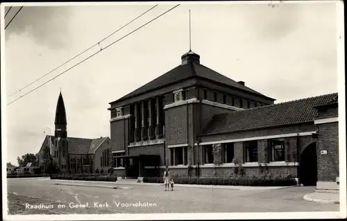 Ak Voorschoten Südholland, Raadhuis en Geref. Kerk