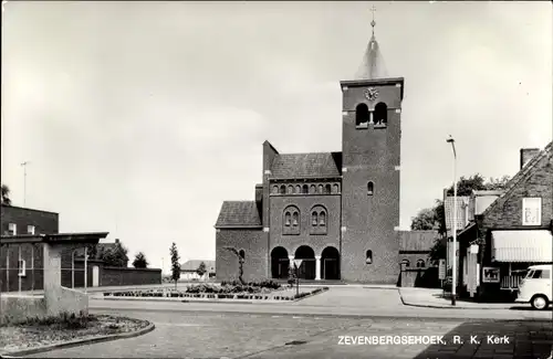 Ak Zevenbergen Nordbrabant, R. K. Kerk