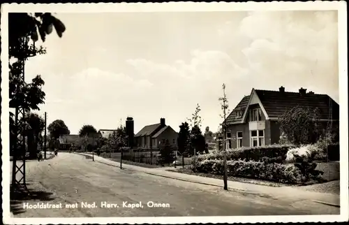 Ak Onnen Groningen Niederlande, Hoofdstraat met Ned. Herv. Kapel