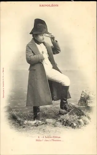 Ak Napoleon, A Sainte Helene, Kind in historischer Uniform