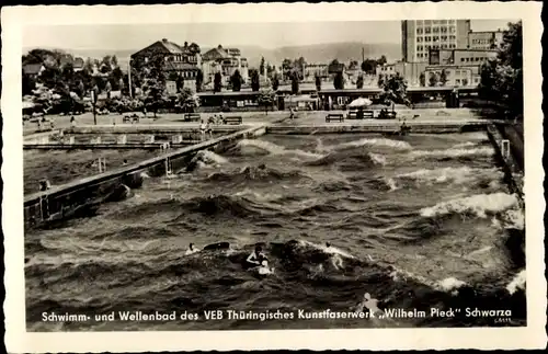 Ak Rudolstadt Thüringen, Schwimm- und Wellenbad, VEB Thüring. Kunstfaserwerk Wilhelm Pieck Schwarza