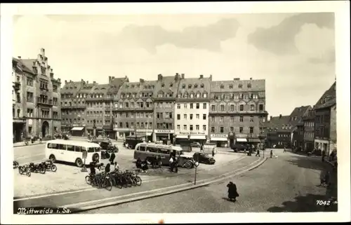 Ak Mittweida in Sachsen, Marktplatz, Geschäfte, Autobusse