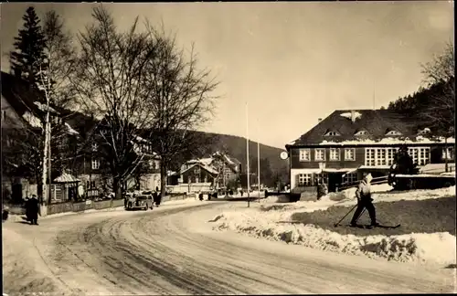 Ak Kipsdorf Altenberg im Erzgebirge, Bahnhofsplatz und Postamt, Winter
