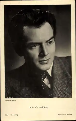Ak Schauspieler Will Quadflieg, Portrait im Anzug
