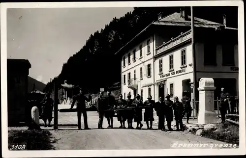 Ak Brenner Tirol, An der Grenze