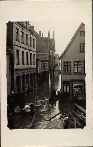 Foto Ak Köln am Rhein ?, Hochwasser, überschwemmte Straße