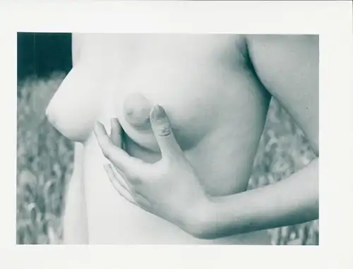 Foto Erotik, Frau mit nacktem Oberkörper, Busen