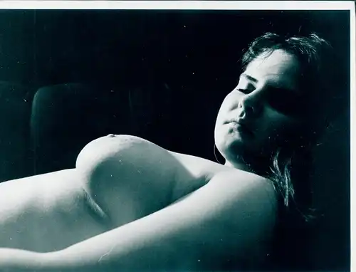 Foto Erotik, Frau mit nacktem Oberkörper, Busen