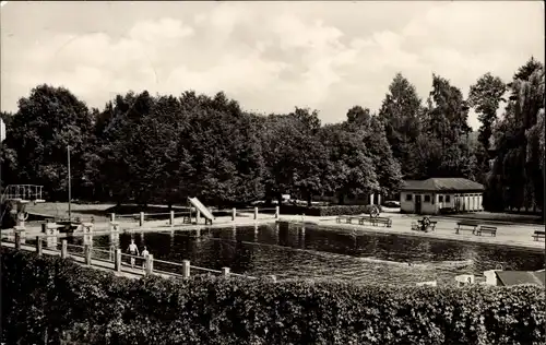 Ak Berggießhübel in Sachsen, Schwimmbad