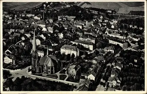 Ak Hainichen in Sachsen, Blick auf den Ort, Fliegeraufnahme, Kirche