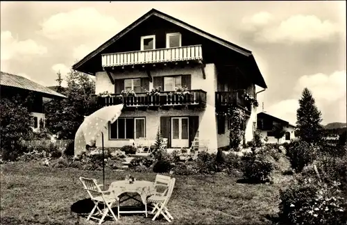 Ak Oberstdorf im Oberallgäu, Haus im Blumengarten