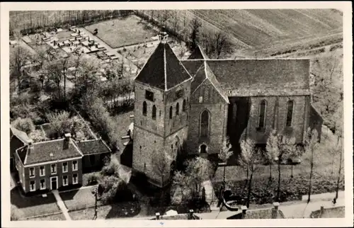 Ak Zeerijp Groningen, Luchtfoto van de Ned. Herv. Pastorie, Fliegeraufnahme