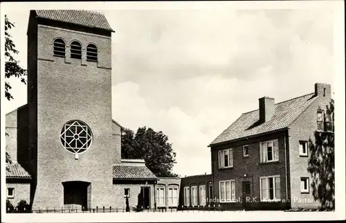 Ak Stadskanaal Groningen, R. K. Kerk en Pastorie