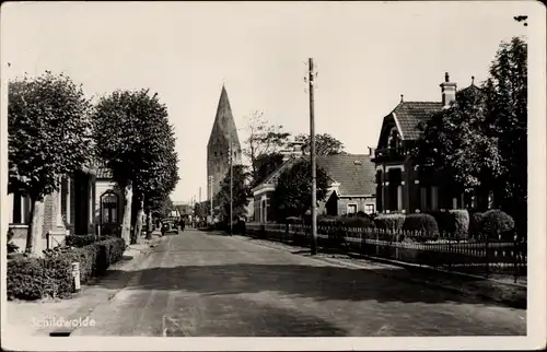 Ak Schildwolde Groningen, Straßenpartie, Kirche