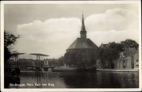 Foto Ak Woubrugge Jacobswoude Südholland, Herv. Kerk met Brug