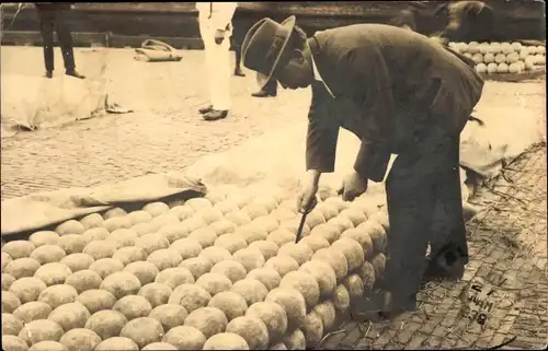 Foto Ak Bodegraven Südholland, Käsemarkt
