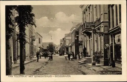 Ak Bodegraven Südholland, Van Tolstraat met Gemeentehuis