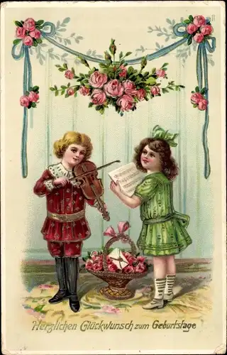 Ak Glückwunsch Geburtstag, Junge spielt Geige und Mädchen singt, Rosen, Korb