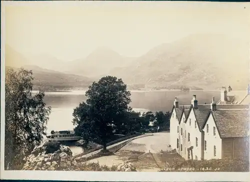 Kabinett Foto Inversnaid Schottland, Teilansicht der Ortschaft mit Loch Lomond, 1894