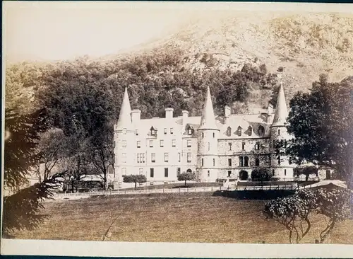 Kabinett Foto Schottland, The Trossachs Hotel, Loch Achray, 1894