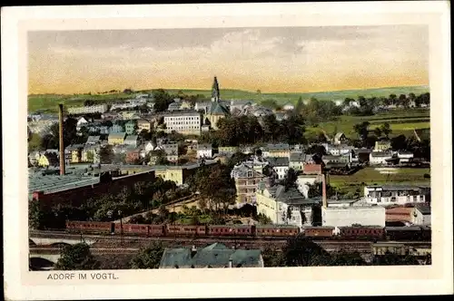 Ak Adorf im Vogtland, Ortsansicht mit Kirche, Eisenbahn