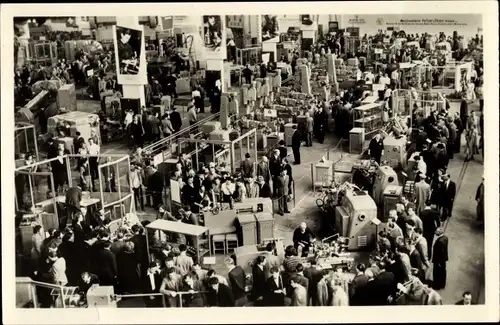 Ak Leipzig in Sachsen, Moderne Werkzeugmaschinen der DDR, Technische Messe, Halle G