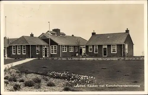 Ak Lelystad Flevoland Niederlande, Keuken met Kampbeheerderwoning