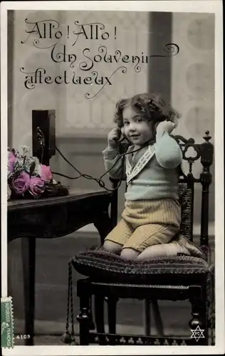 Ak Un Souvenir, Kind beim Telefonieren, Stuhl, Rosen, Telefon
