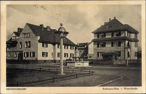 Ak Hennigsdorf Oberhavel, Rathenau Platz, Wattstraße, Brunnen, Wohnhäuser