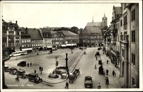 Ak Mittweida in Sachsen, Markt, Autos, Bus, Pferdefuhrwerk