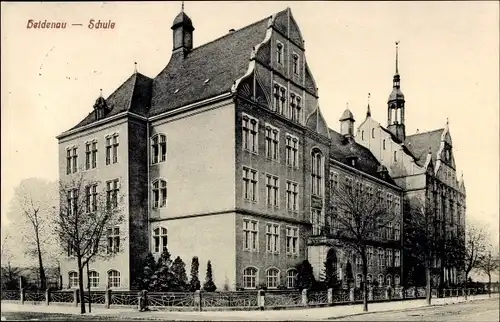 Ak Heidenau in Sachsen, Schule