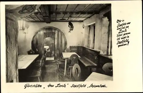 Ak Saalfeld an der Saale Thüringen, HO Gaststätte Das Loch, Innenansicht