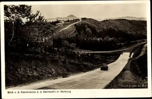 Ak Nürburg in der Eifel, Nürburgring, Nordschleife, Blick von der Steilstrecke auf d. Rennbahn