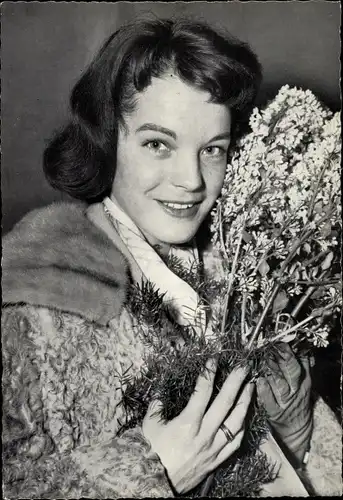 Ak Schauspielerin Romy Schneider, Portrait