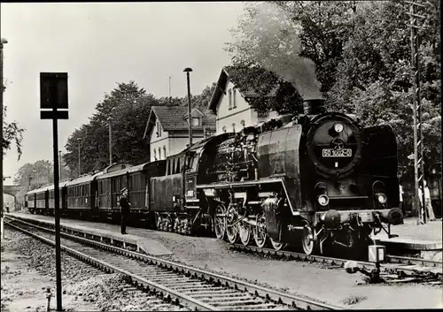 Ak Deutsche Eisenbahn, Dampflokomotive, Lok 50 1002 0, Sonderzug in Lommatzsch, 1980