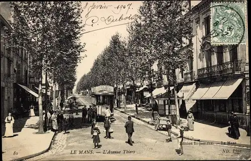 Ak Le Mans Sarthe, L'Avenue Thiers, Tram