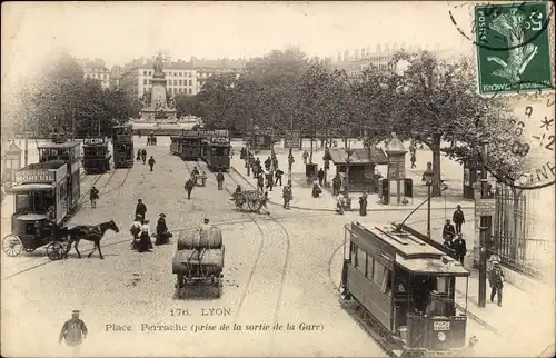 Ak Lyon Rhône, Place Perrache, Verkehr, Straßenbahnen, Kutsche