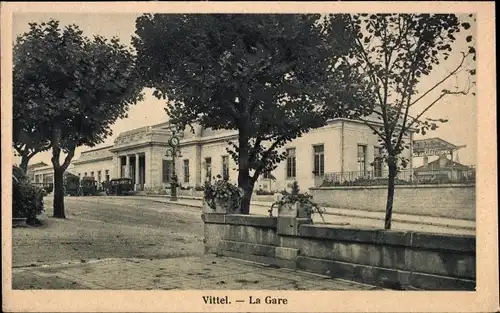 Ak Vittel Lothringen Vosges, La Gare