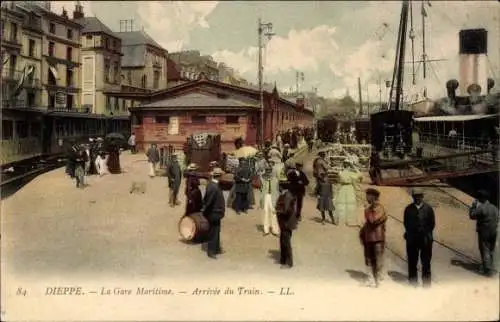 Ak Dieppe Seine Maritime, La gare Maritime, Arrivée du Train