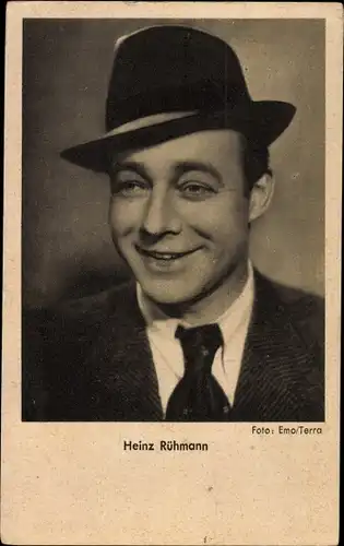 Ak Schauspieler Heinz Rühmann, Portrait mit Hut, Anzug