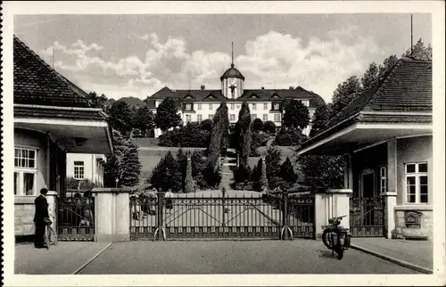 Ak Bad Gottleuba in Sachsen, Sanatorium der SVA Sachsen, Haupttor