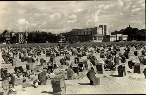 Ak Warnemünde Rostock in Mecklenburg, Strand, Kurhaus, Strandkörbe