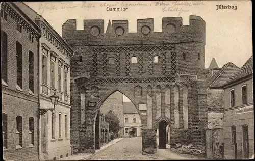 Ak Jüterbog im Kreis Teltow Fläming, Blick durch das Dammtor