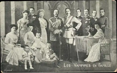Ak Les Vampires en Famille, deutsches Kaiserhaus, Kaiser Wilhelm II., Auguste Viktoria, Prinzen